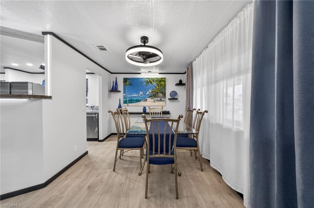 5502 Ben Franklin LN-4