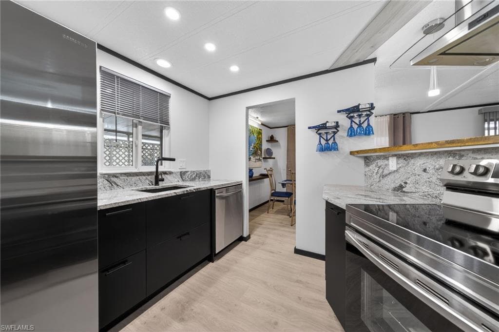 5502 Ben Franklin LN-10