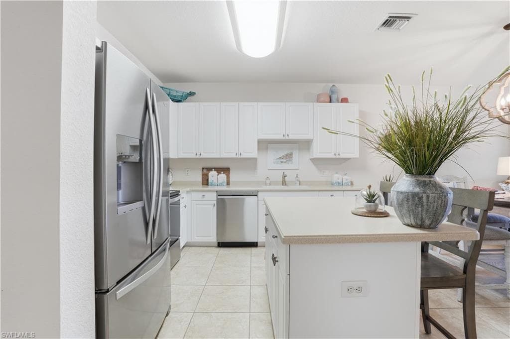 9621 Spanish Moss WAY 3823-8