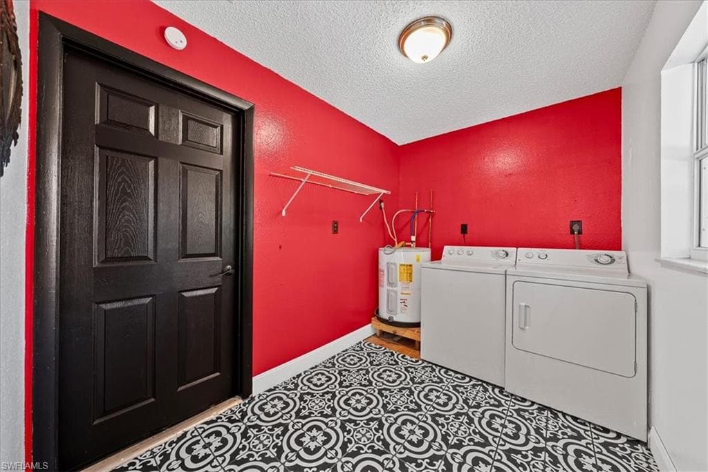 4027 Mindi AVE-26