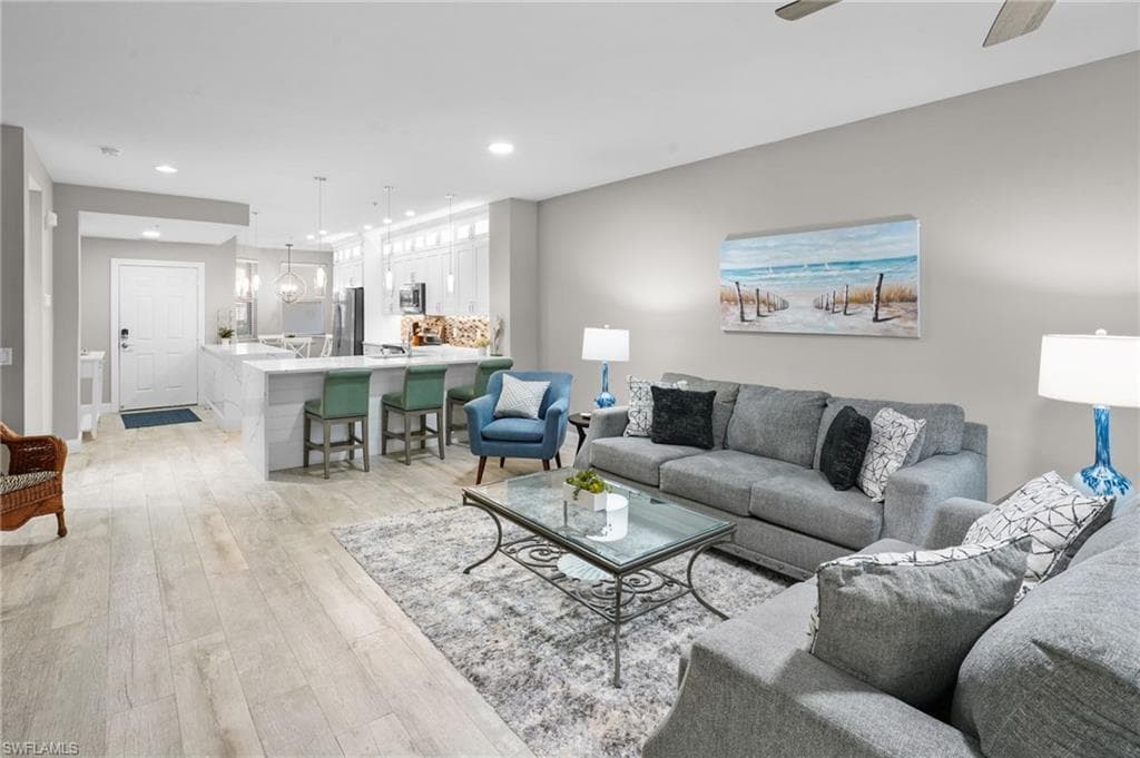 11041 Gulf Reflections DR 103-5