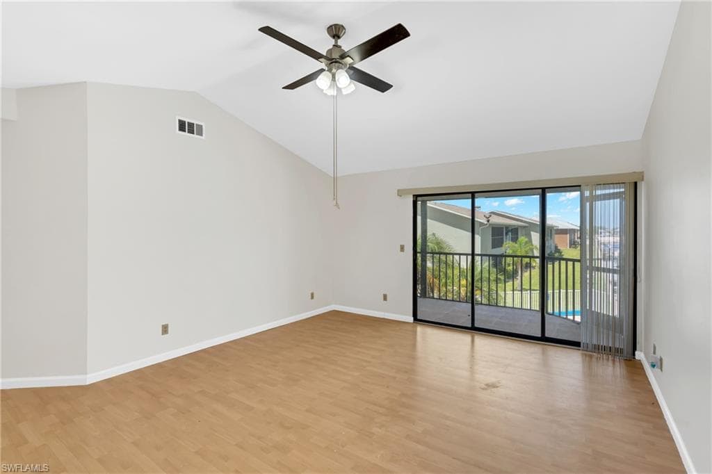 4708 SW 8th PL 203-22