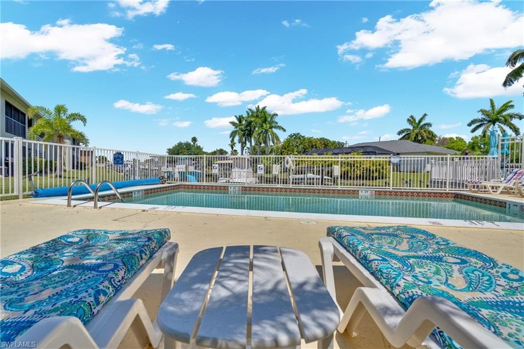 4708 SW 8th PL 203-42