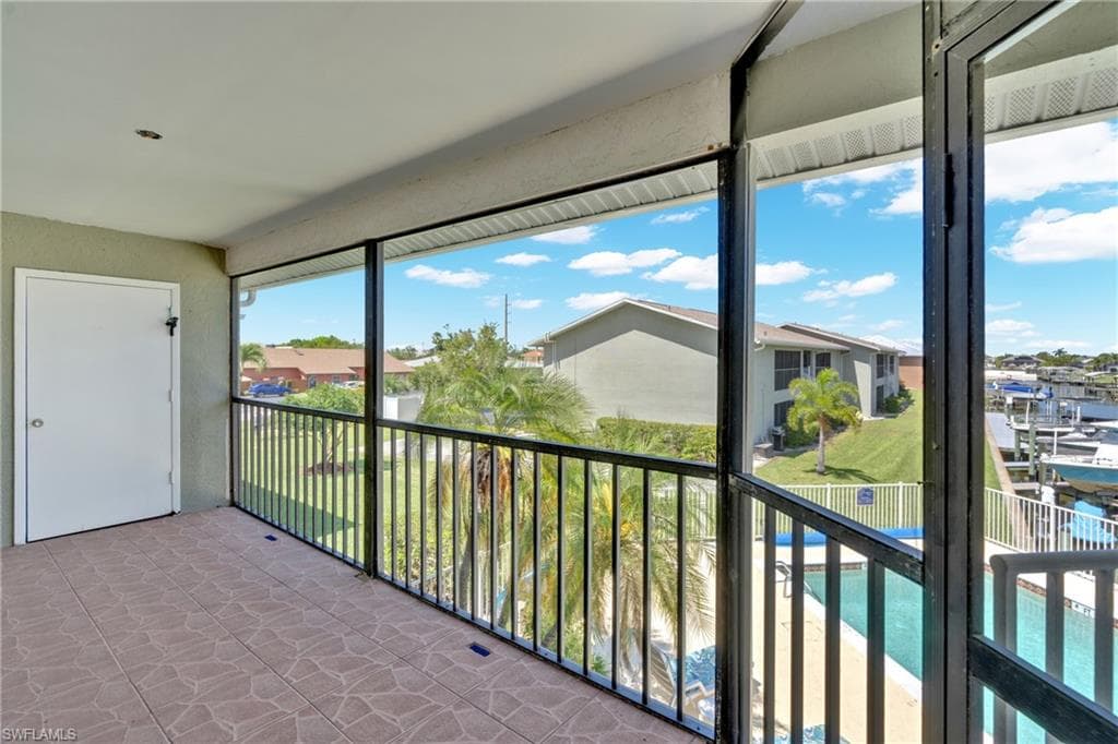 4708 SW 8th PL 203-33