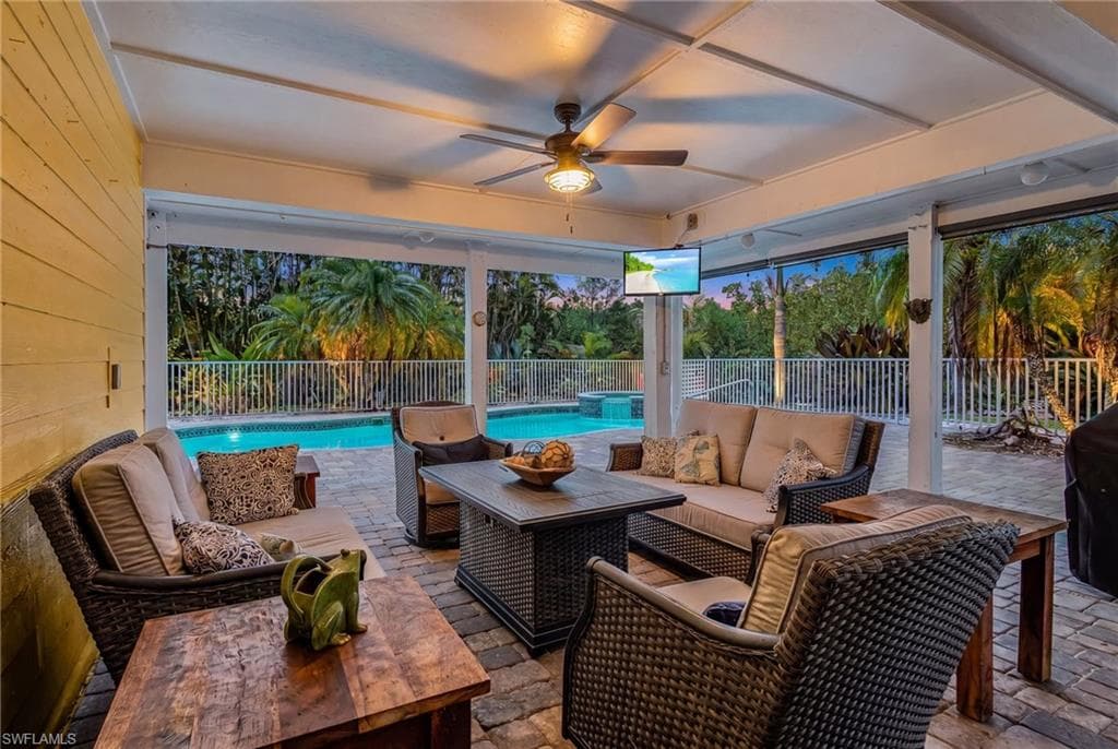 14221 Clubhouse DR-32