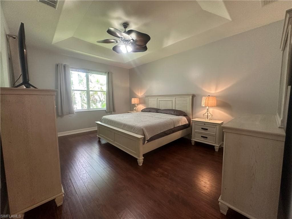 2004 Tarpon Bay DR N 201-21