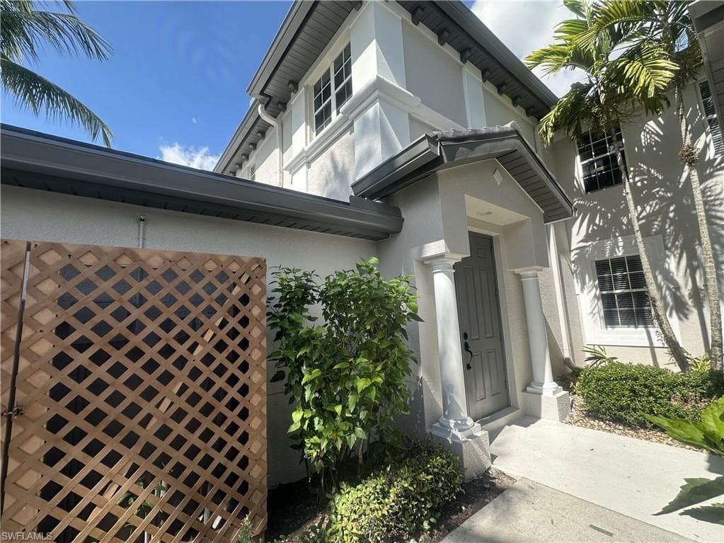 2004 Tarpon Bay DR N 201-2