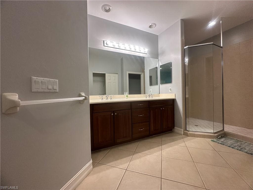 2004 Tarpon Bay DR N 201-17