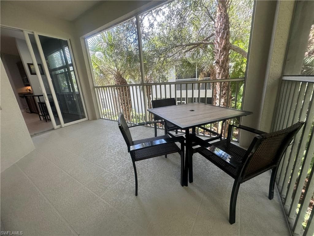 2004 Tarpon Bay DR N 201-34