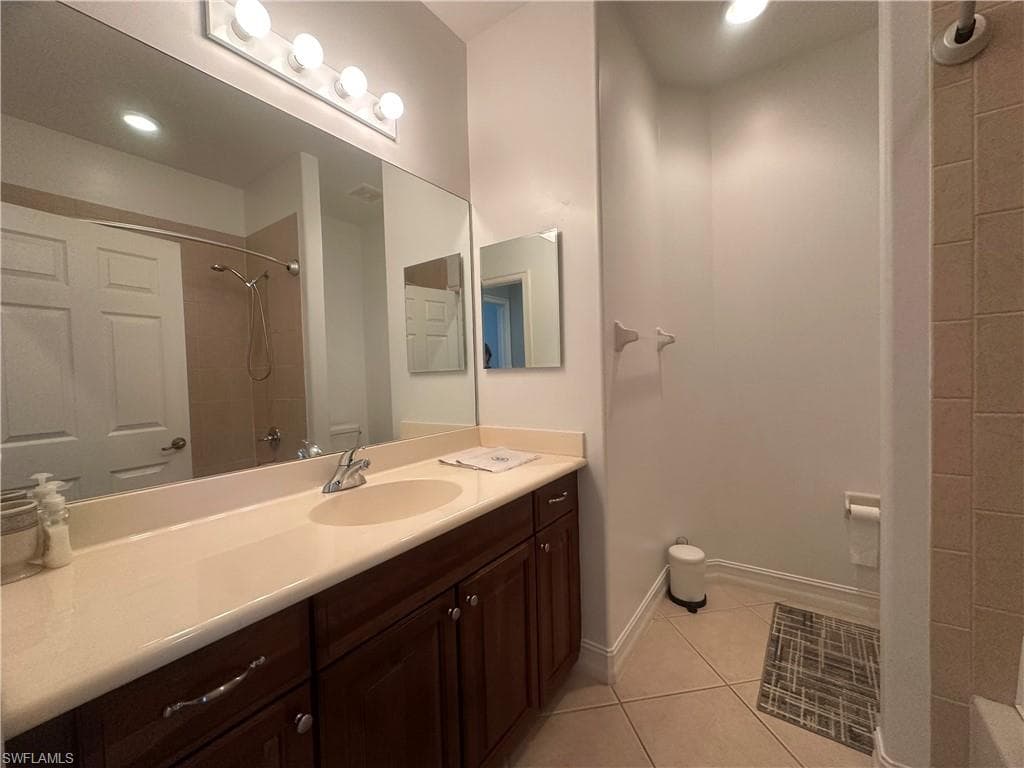 2004 Tarpon Bay DR N 201-28