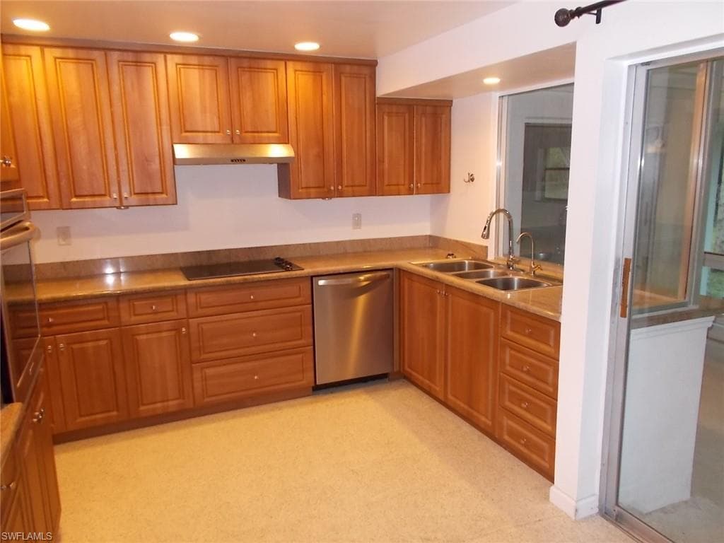 7046/7058 Maida LN-16