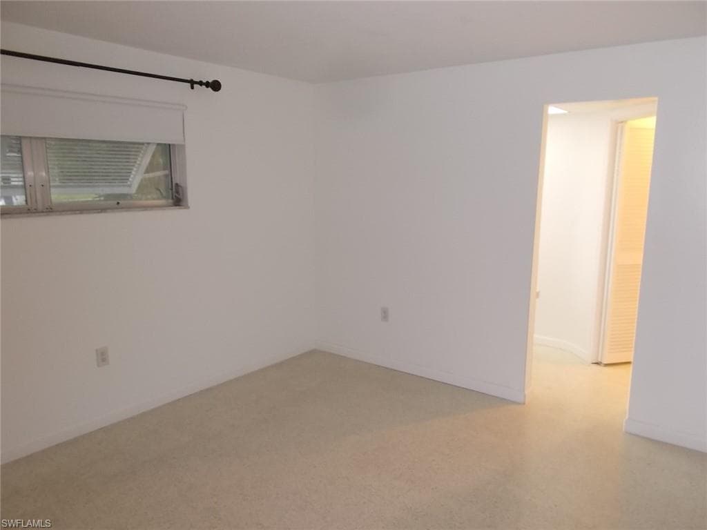 7046/7058 Maida LN-18