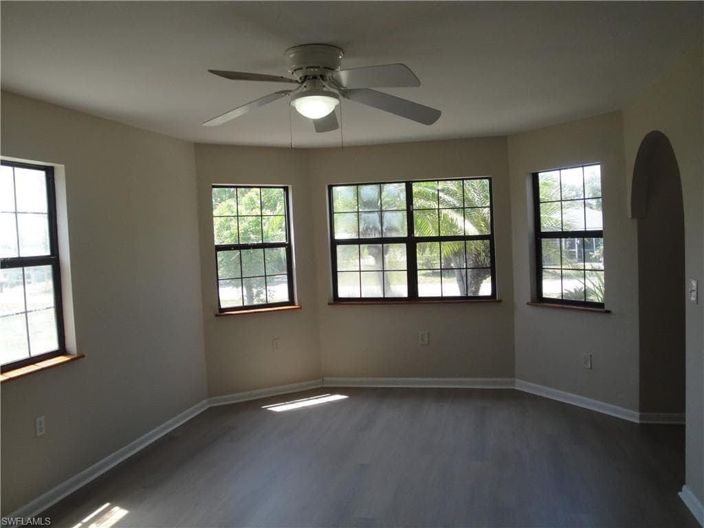 279 Hubbard AVE-5