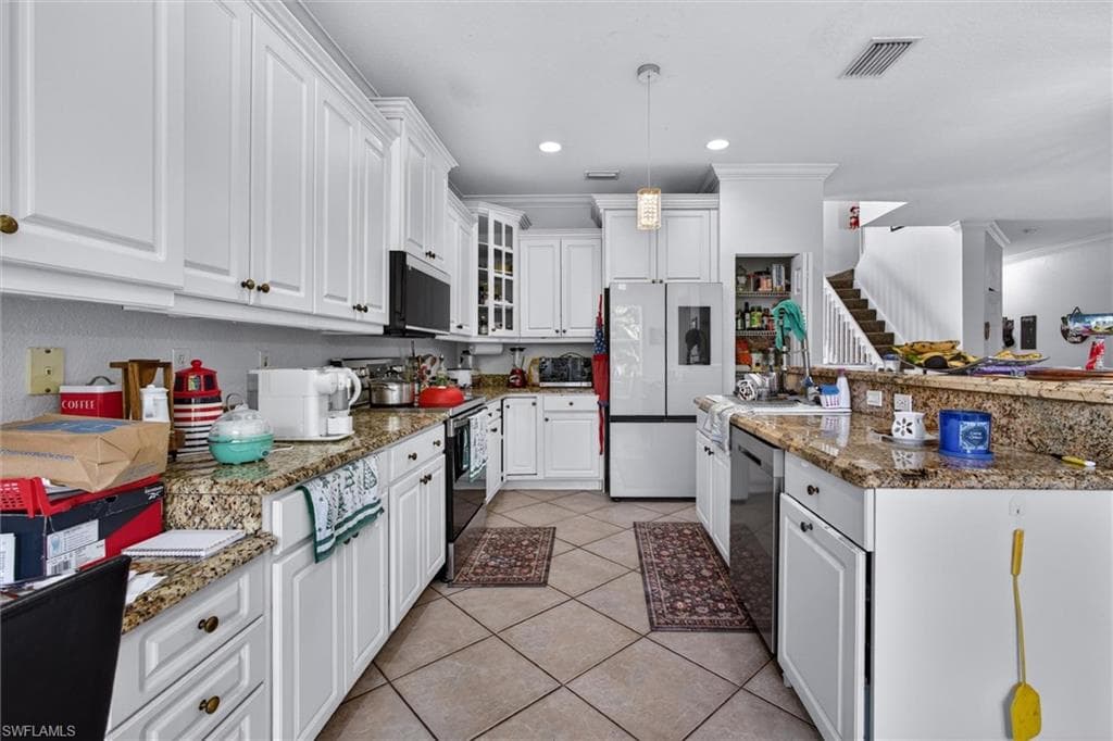 9377 Scarlette Oak AVE-9