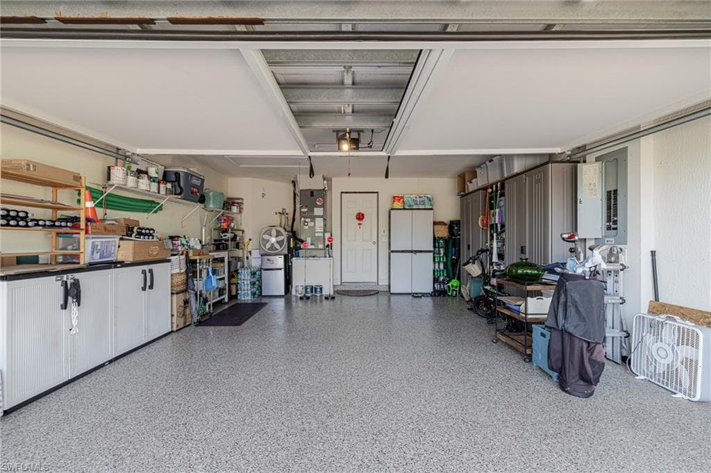 2305 Summersweet DR-18