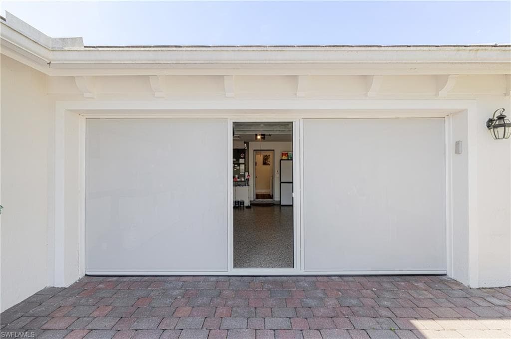 2305 Summersweet DR-19