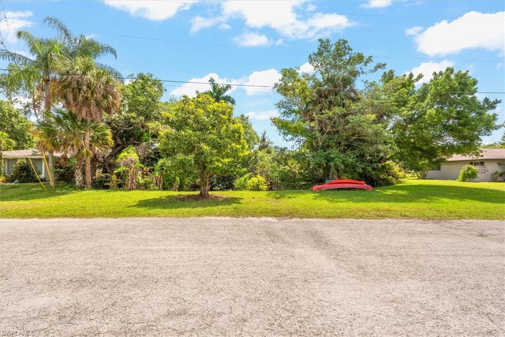 2431 N Westwood DR-33
