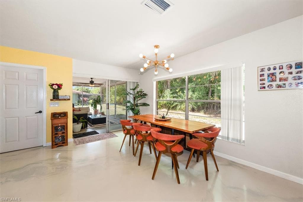 2431 N Westwood DR-14