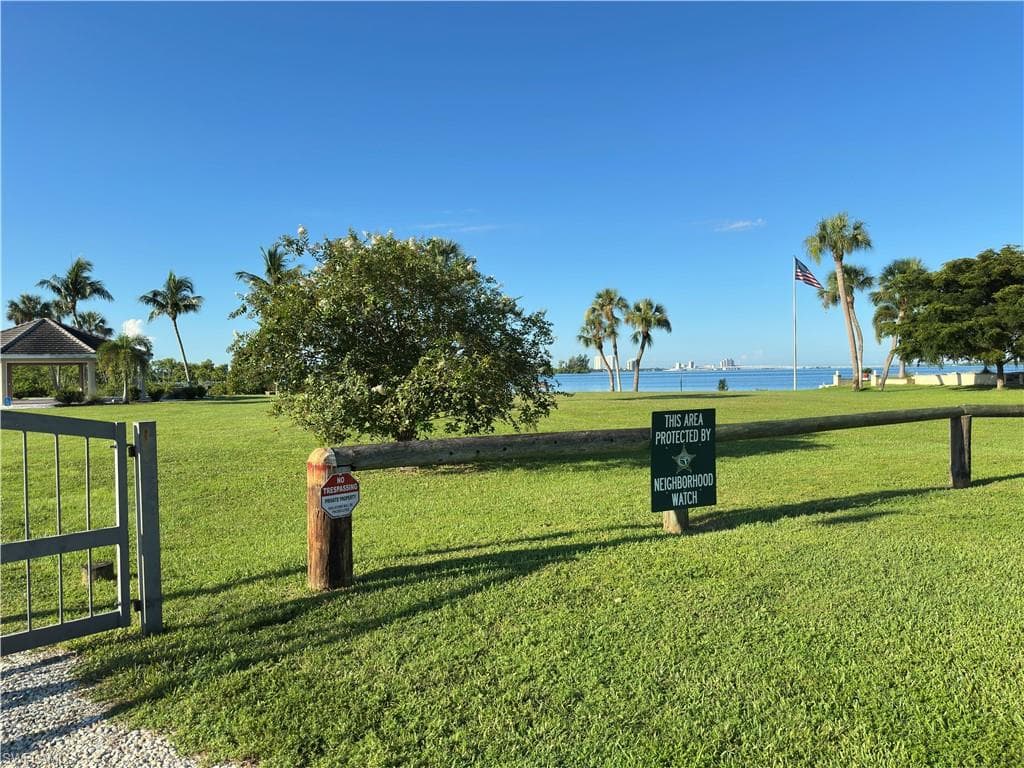 2431 N Westwood DR-39