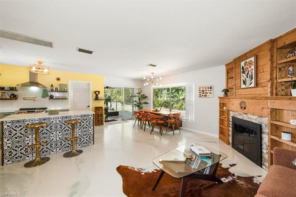2431 N Westwood DR-3