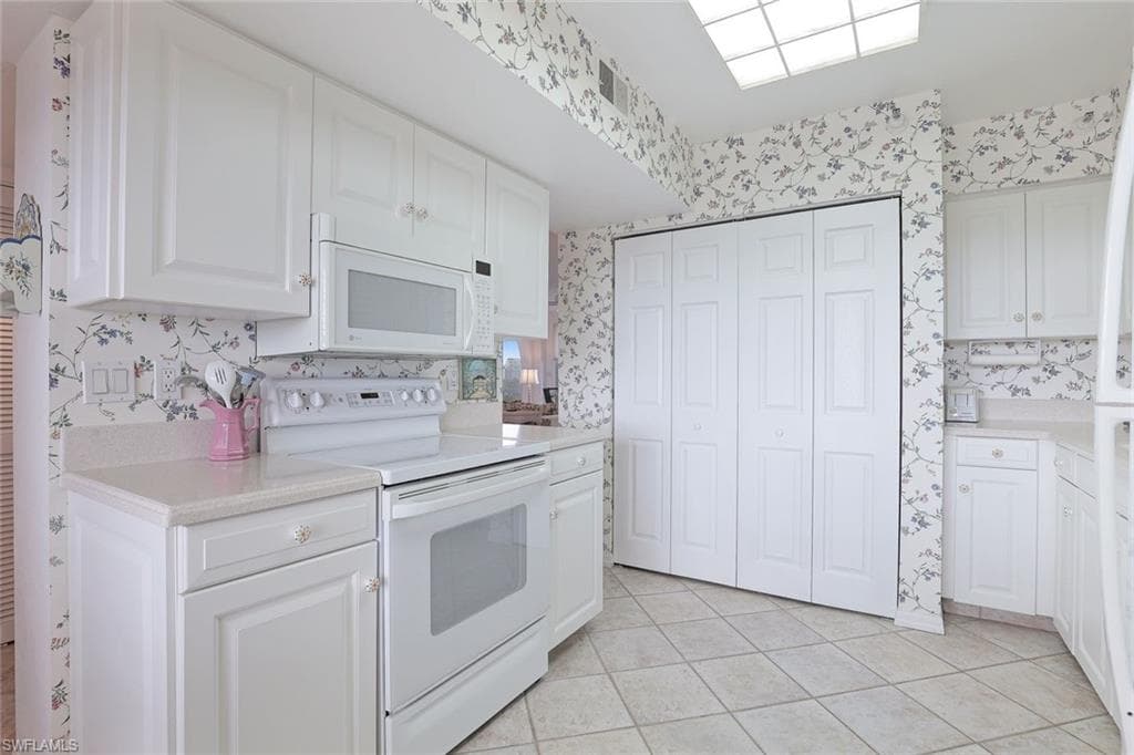 5501 Heron Point DR 702-7