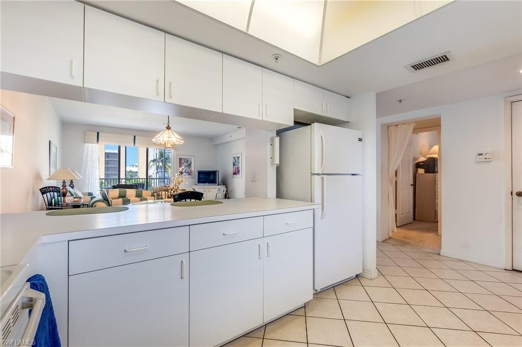 4351 Bay Beach LN 332-9