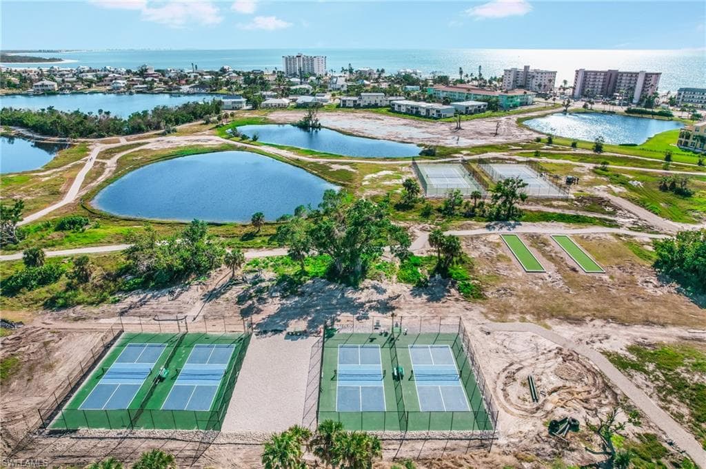 4351 Bay Beach LN 332-38