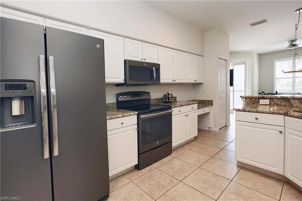 10015 Sky View WAY 1605-12