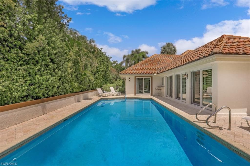 655 Galleon DR-1