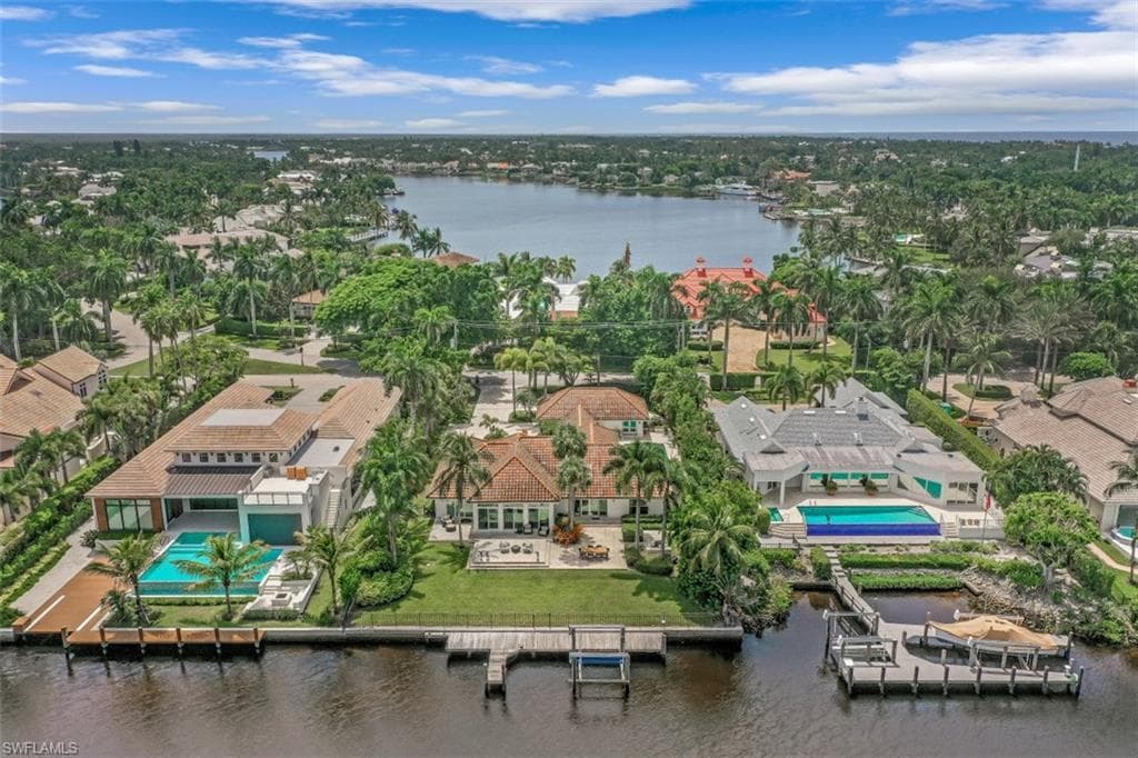 655 Galleon DR-37