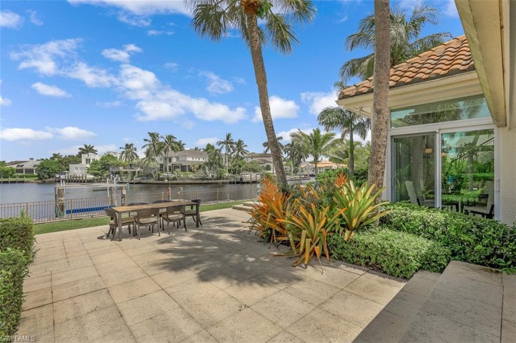 655 Galleon DR-29