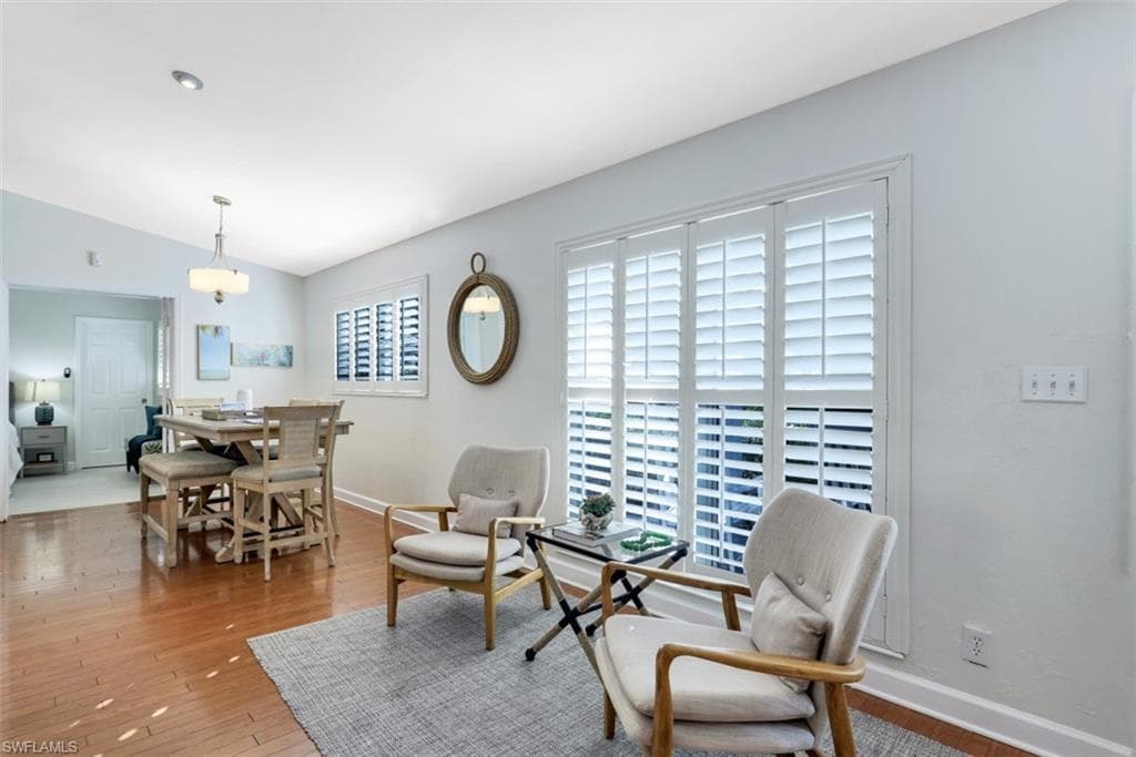 739 7th AVE N-15