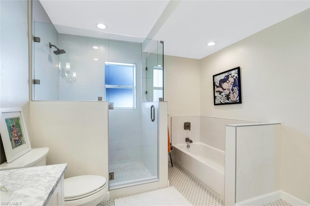 739 7th AVE N-21
