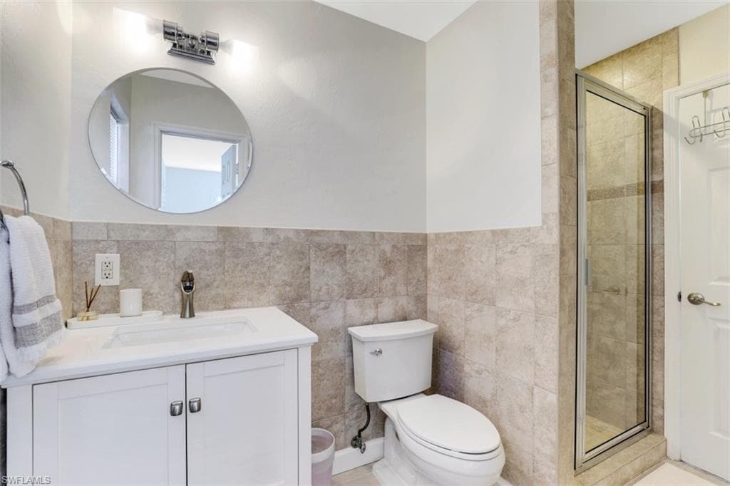 739 7th AVE N-23