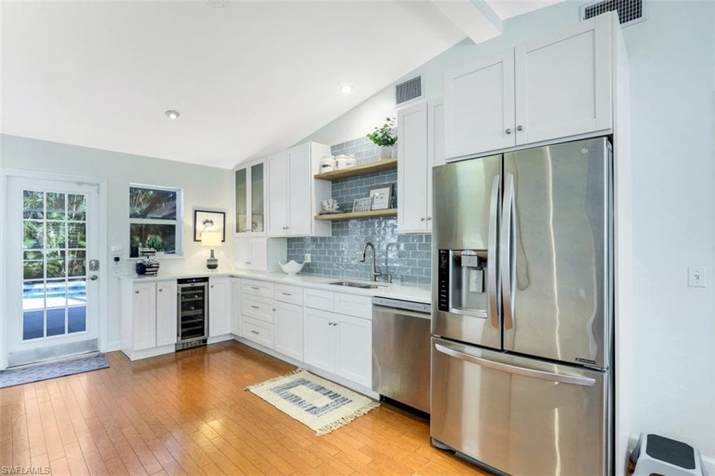 739 7th AVE N-9