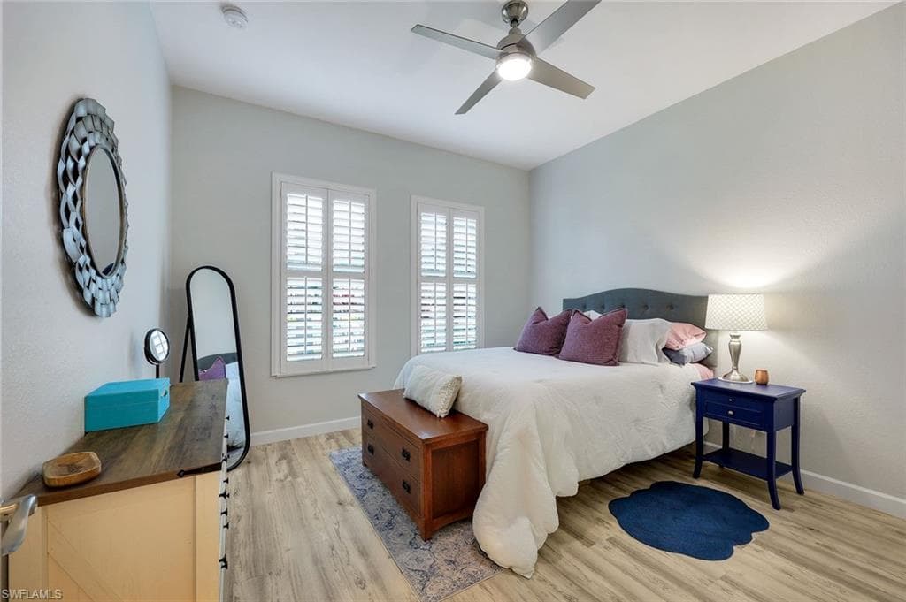 16221 Parque LN-13
