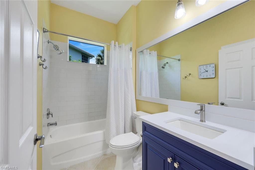 16221 Parque LN-14