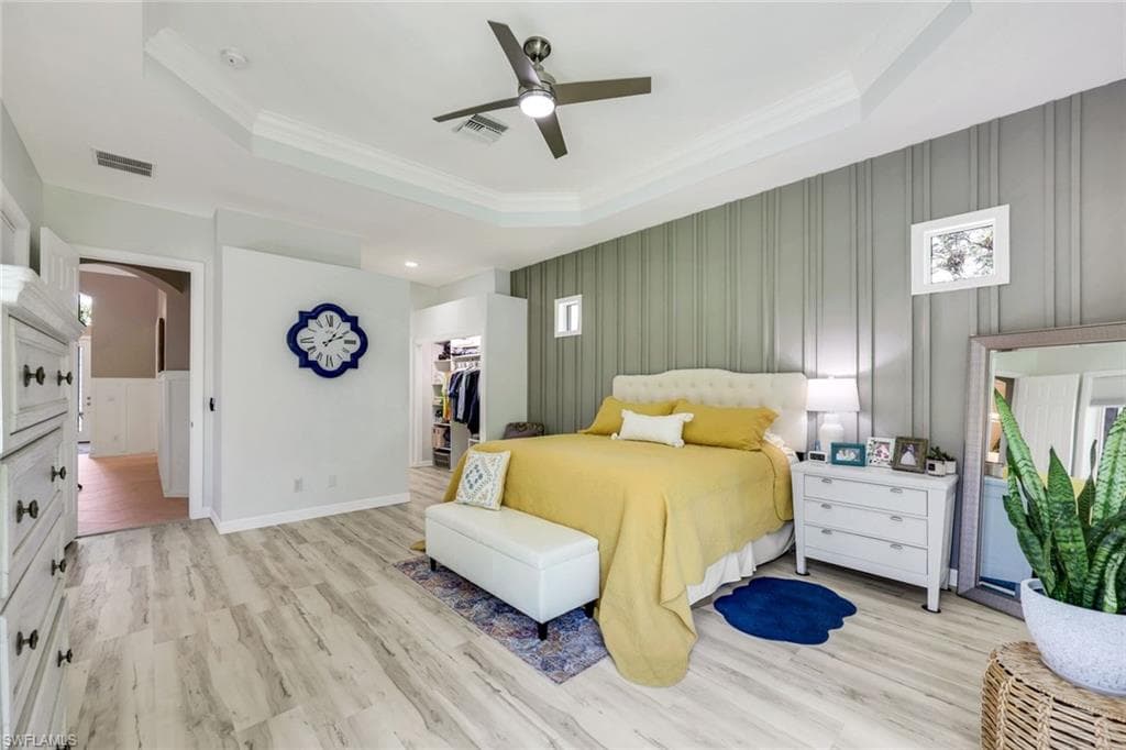 16221 Parque LN-10
