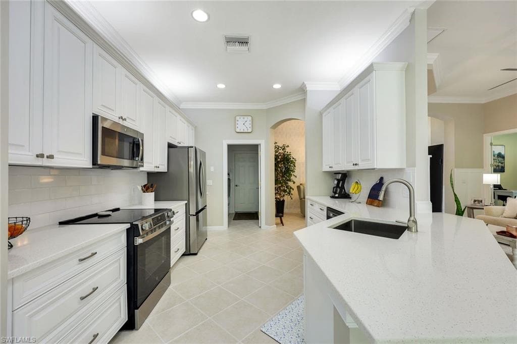 16221 Parque LN-7