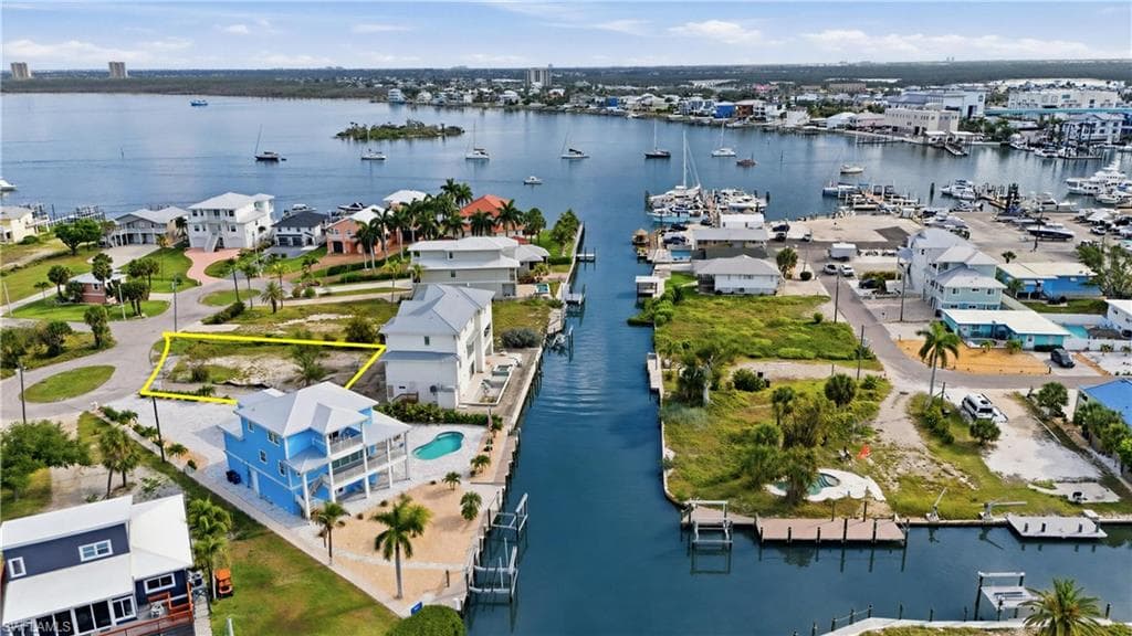 740 Matanzas CT-5
