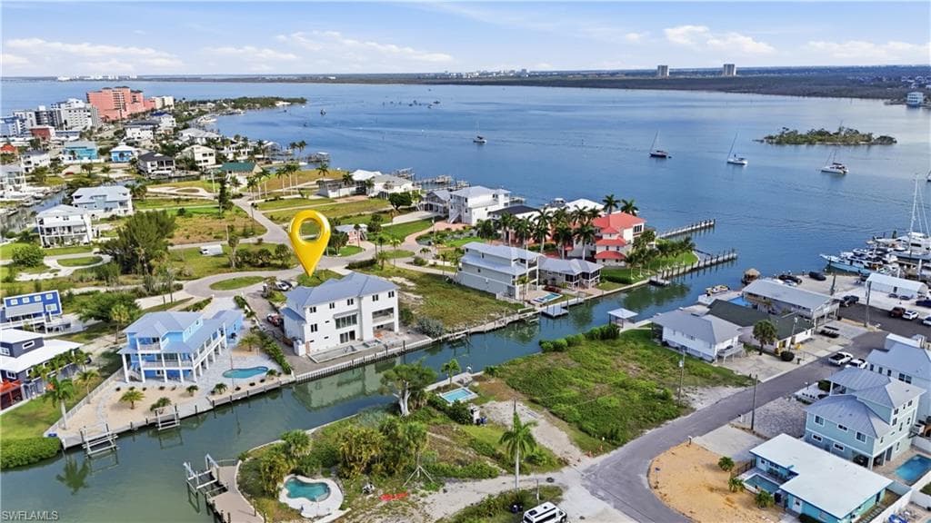 740 Matanzas CT-12