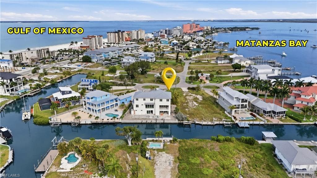 740 Matanzas CT-11