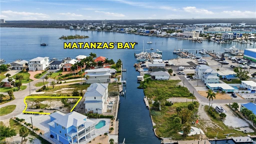 740 Matanzas CT-6