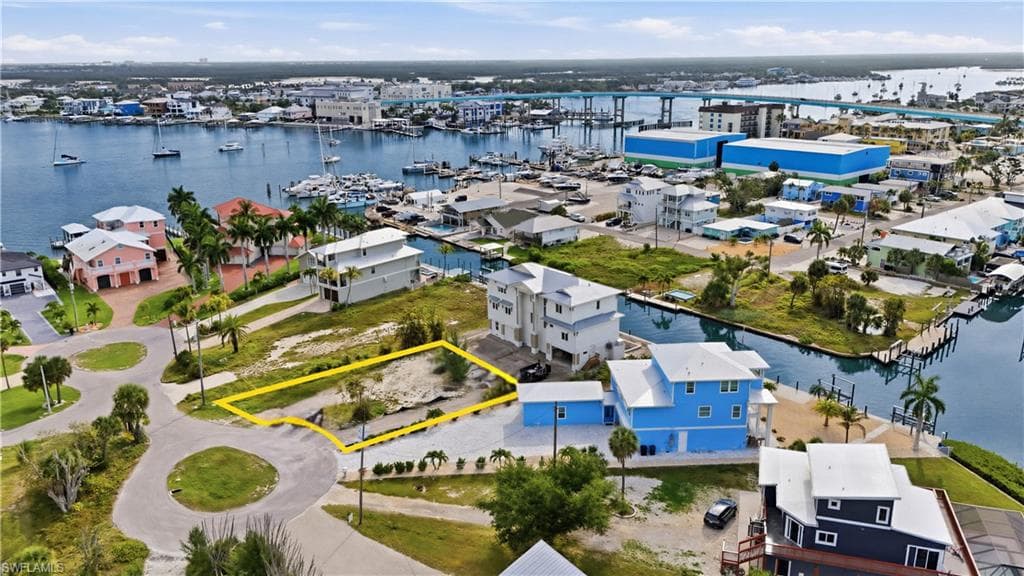 740 Matanzas CT-2