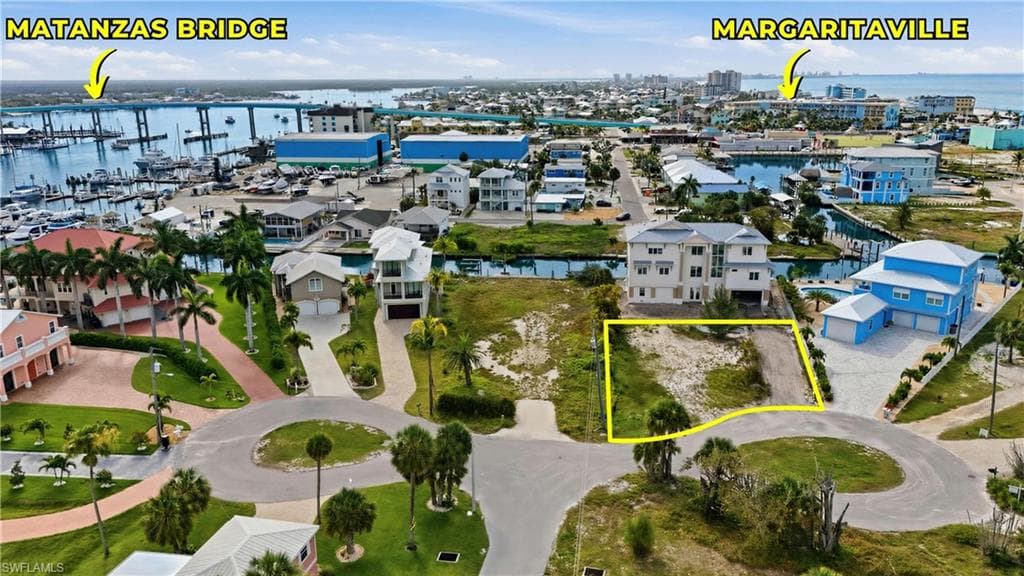 740 Matanzas CT-4