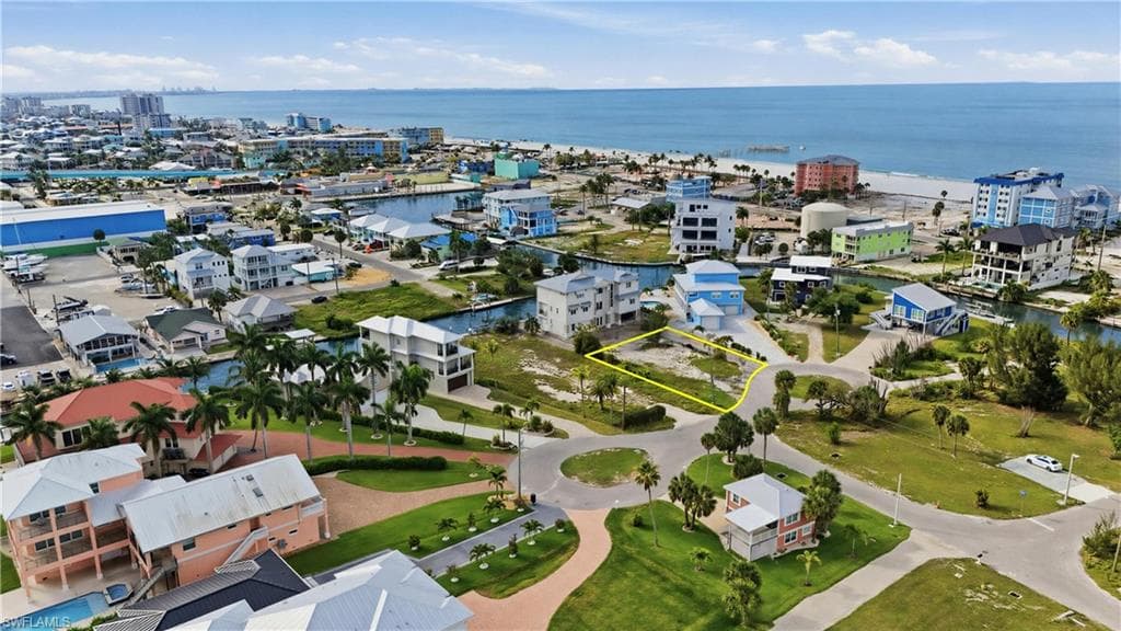 740 Matanzas CT-8