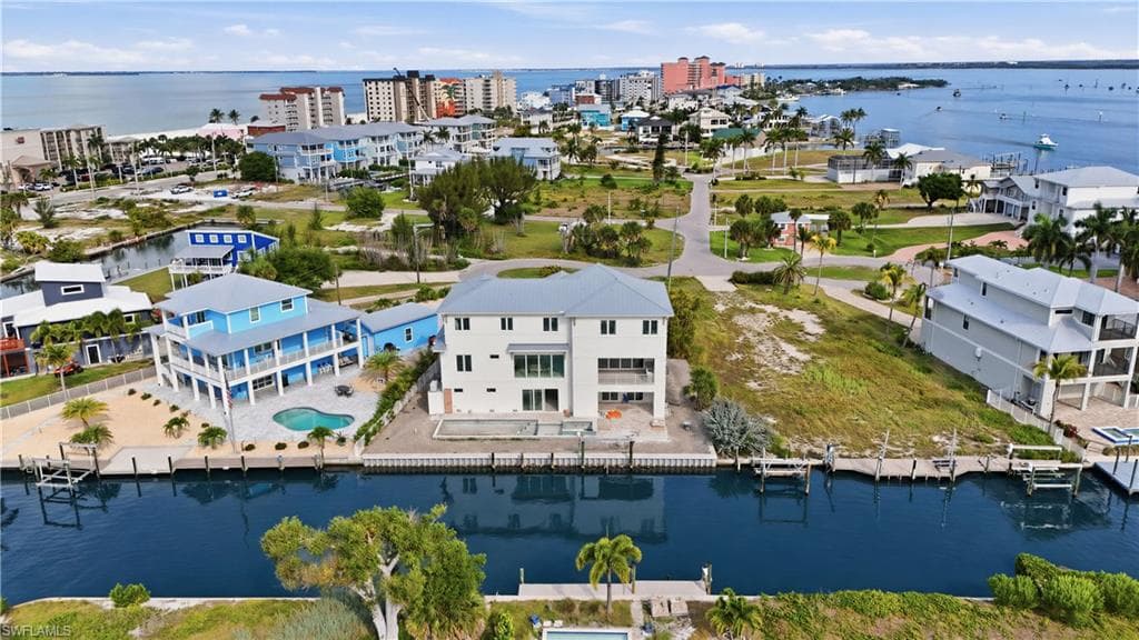 740 Matanzas CT-10