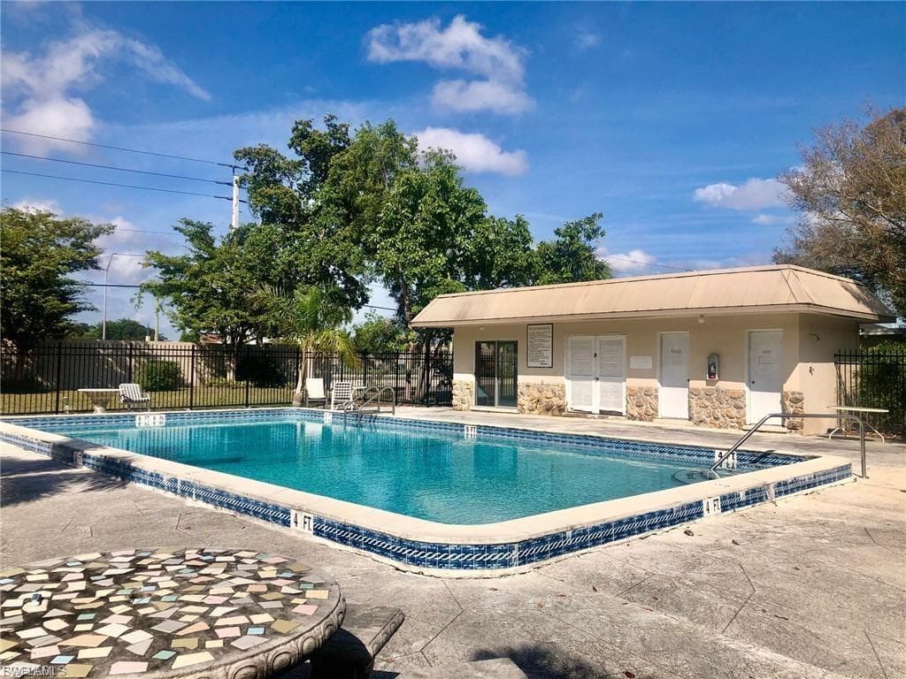 1560 Colonial BLVD 136-13