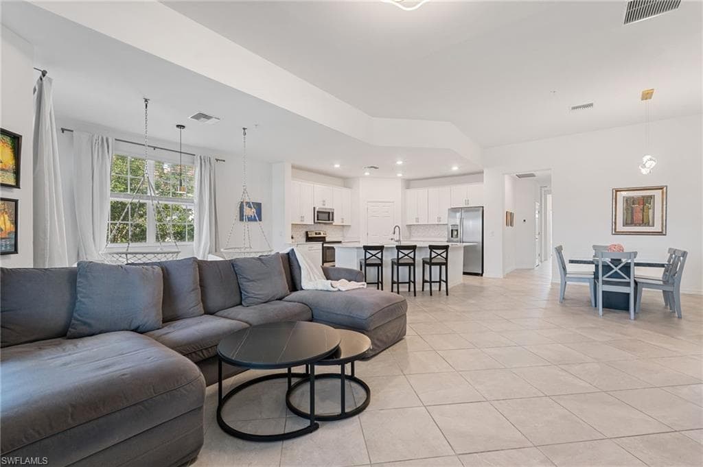 12050 Santaluz DR 202-6