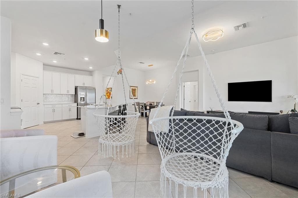 12050 Santaluz DR 202-7